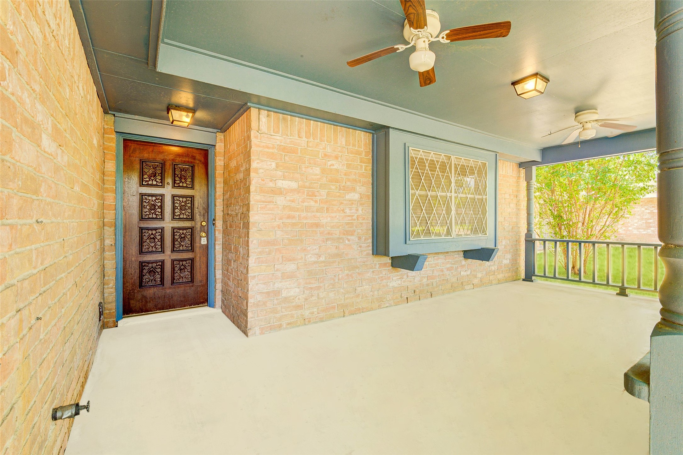 23114 Ludgate Drive Property Photo 9