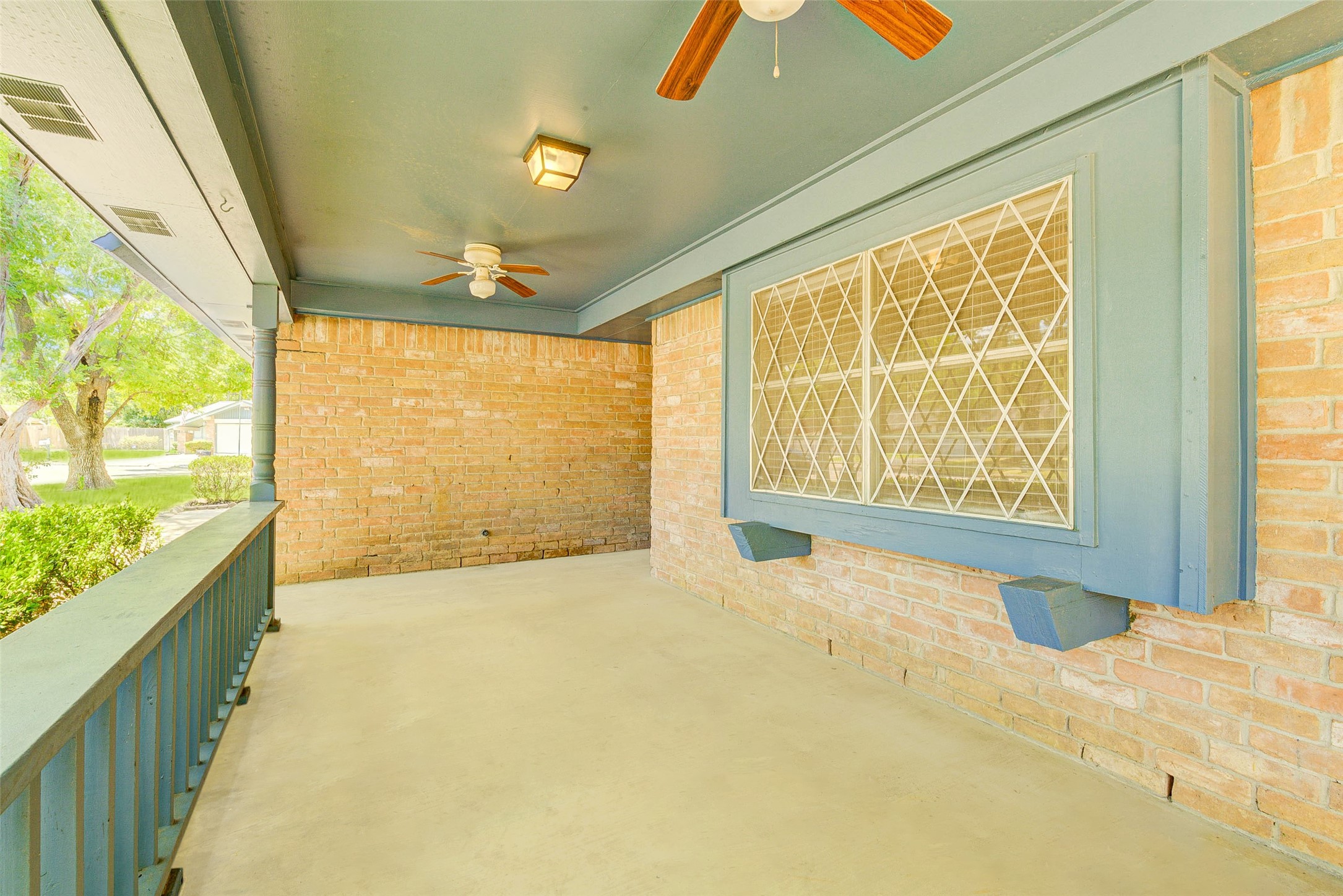 23114 Ludgate Drive Property Photo 13