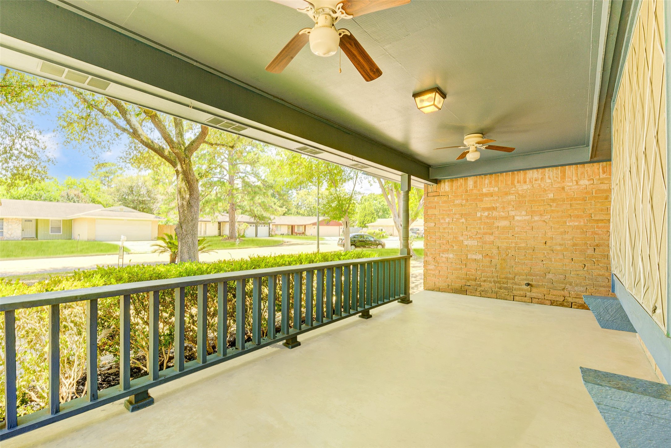 23114 Ludgate Drive Property Photo 14