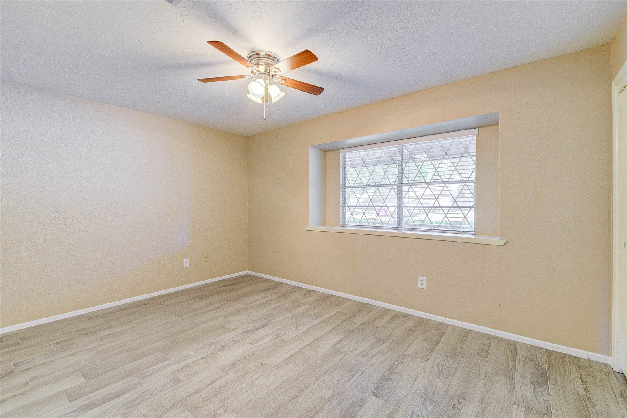23114 Ludgate Drive Property Photo 18