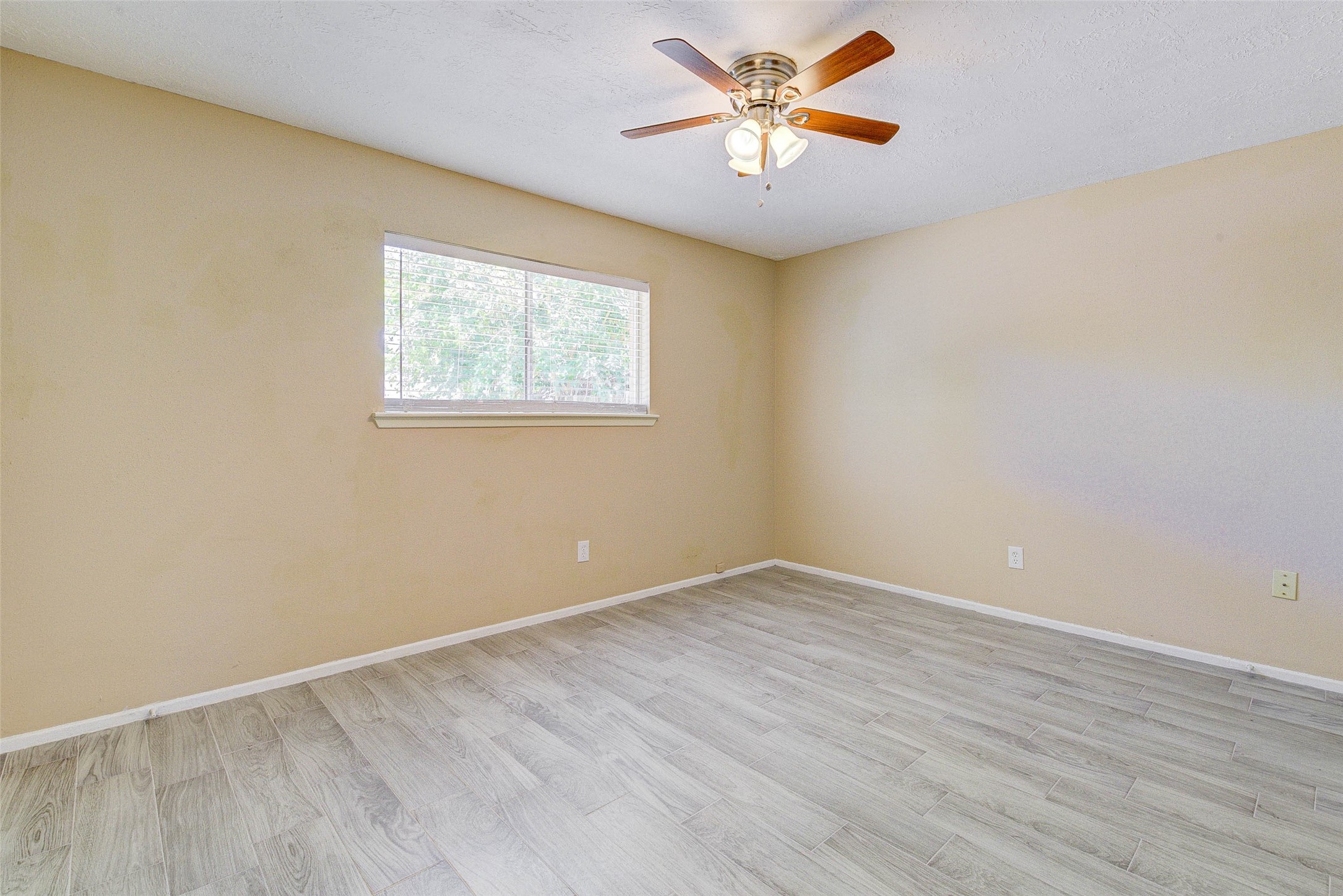 23114 Ludgate Drive Property Photo 24