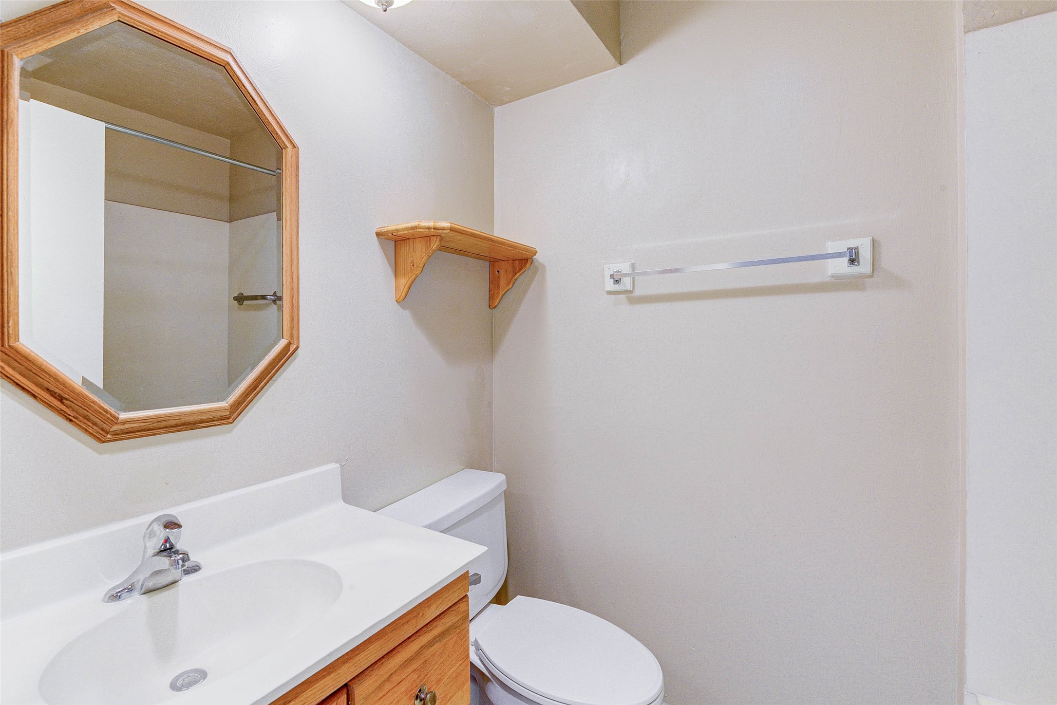 23114 Ludgate Drive Property Photo 27
