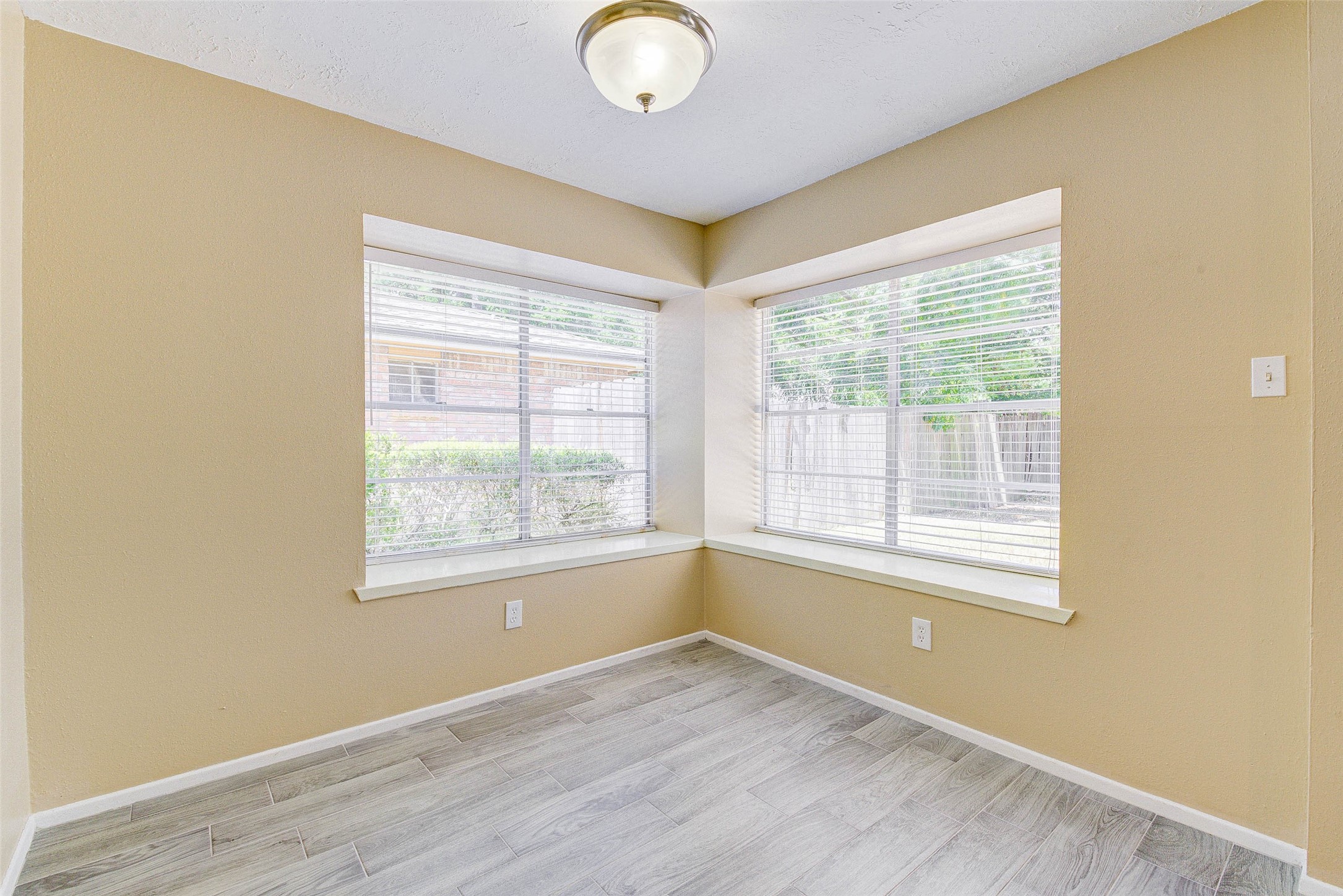 23114 Ludgate Drive Property Photo 33