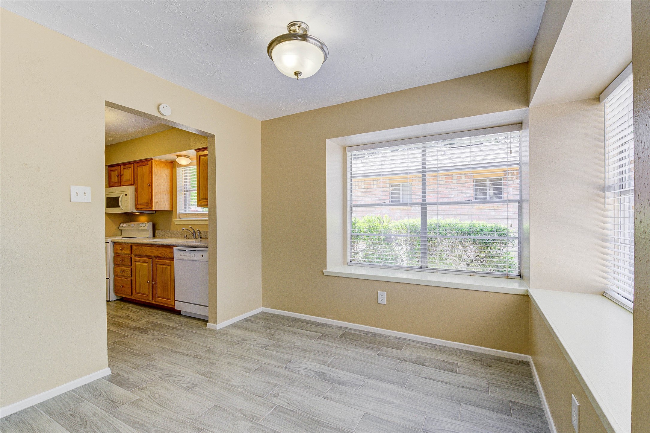 23114 Ludgate Drive Property Photo 34