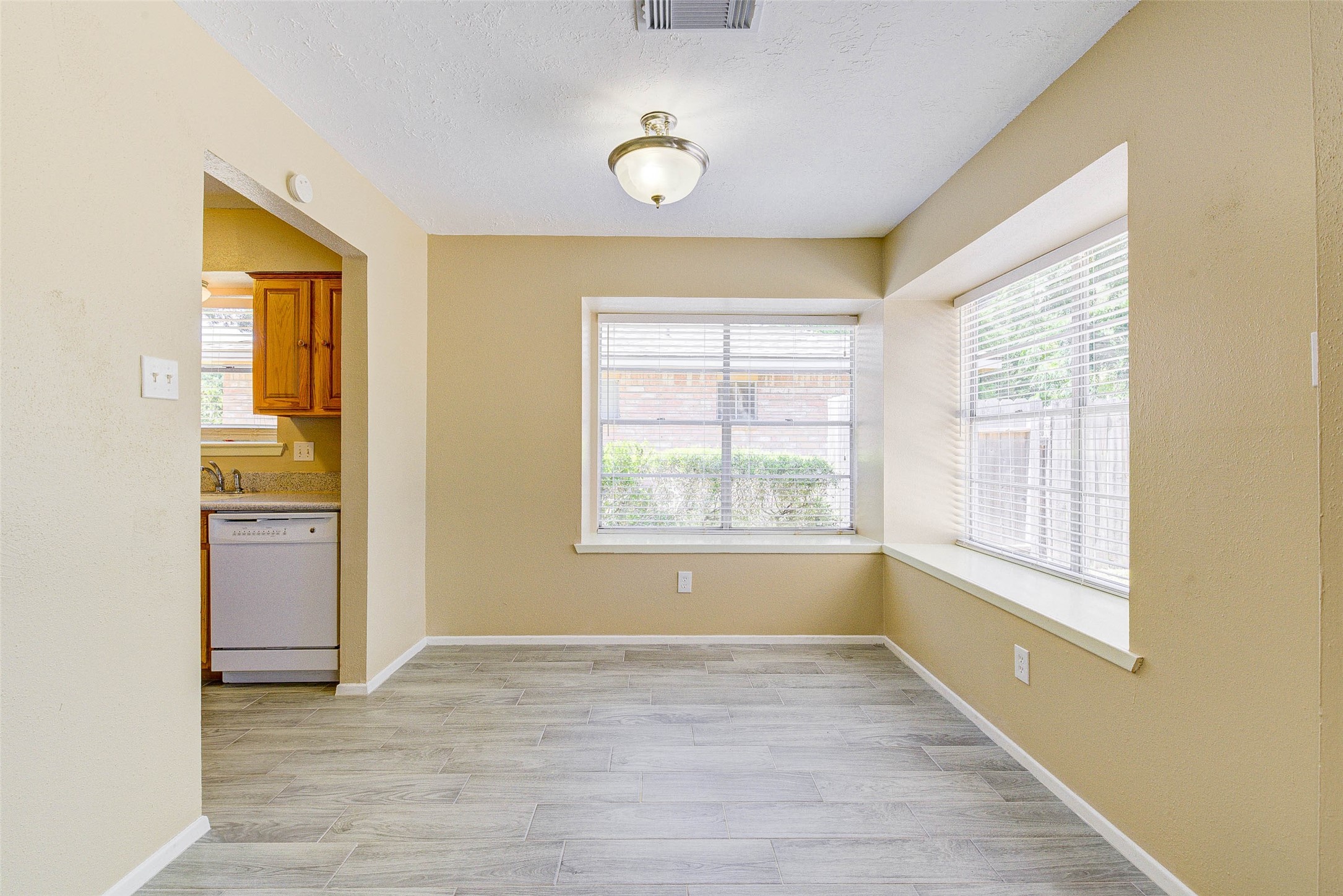 23114 Ludgate Drive Property Photo 35