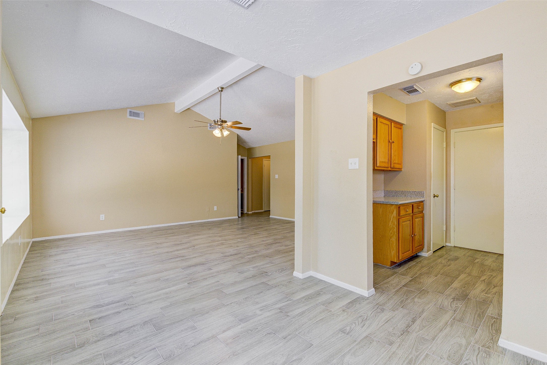 23114 Ludgate Drive Property Photo 36