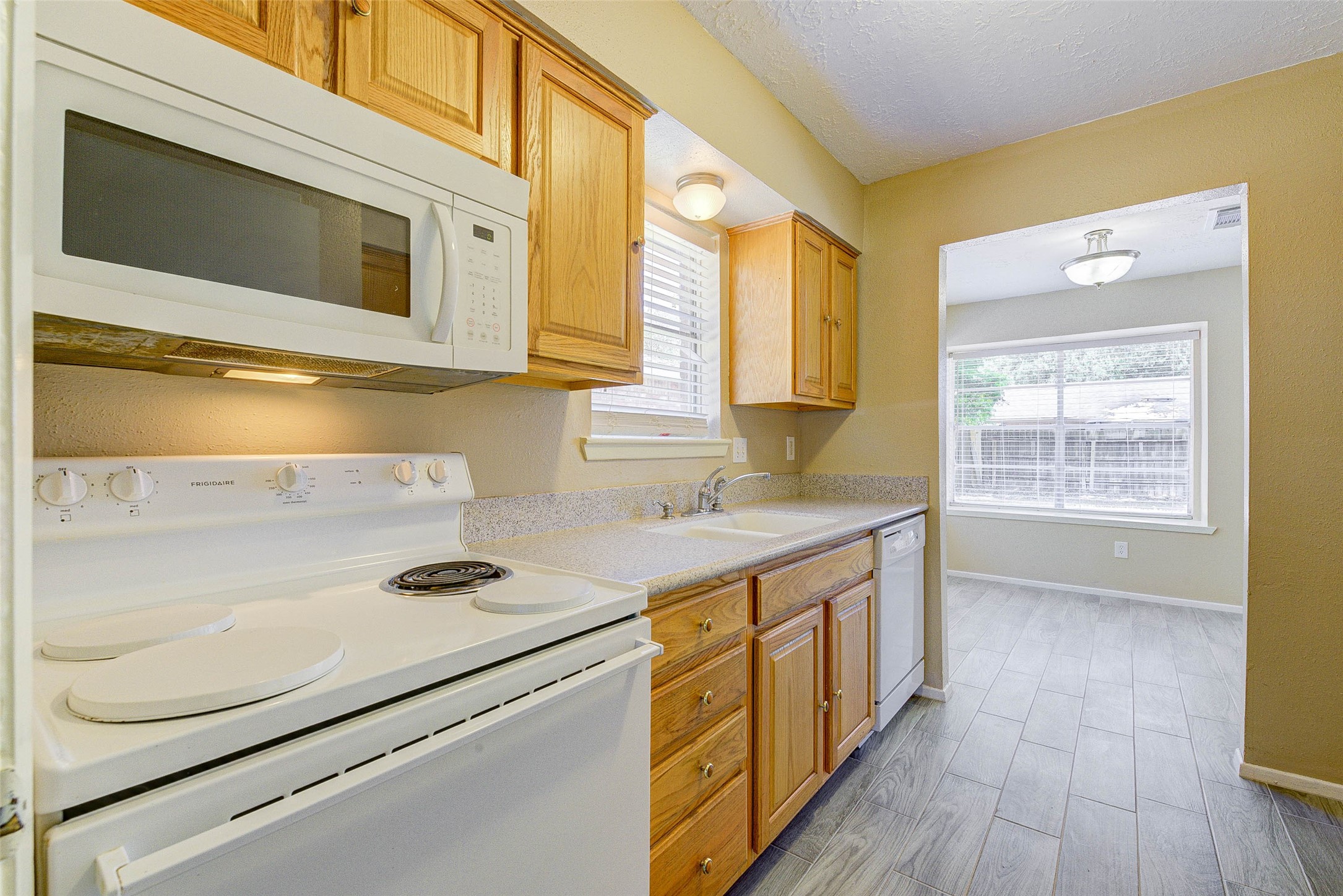 23114 Ludgate Drive Property Photo 40