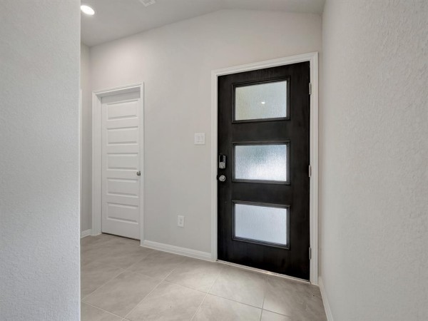 18564 Meadow Point Lane Property Photo 2