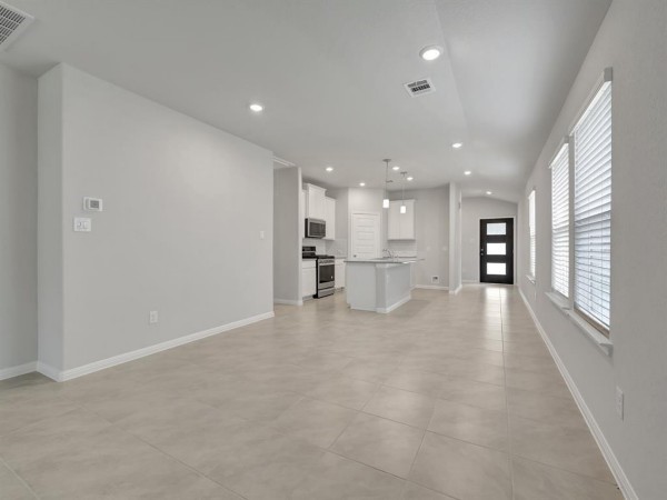 18564 Meadow Point Lane Property Photo 8