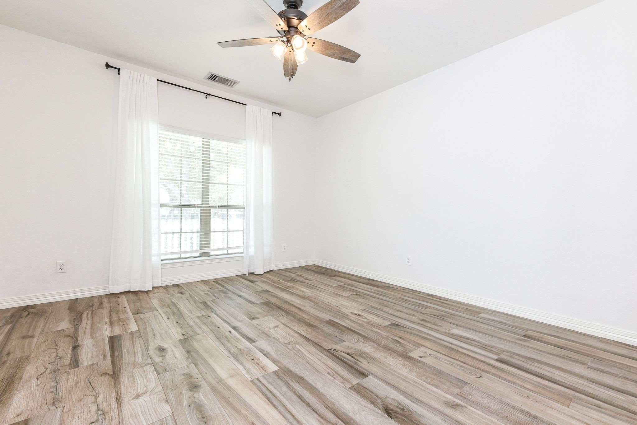 4655 Trembling Forest Lane Property Photo 10