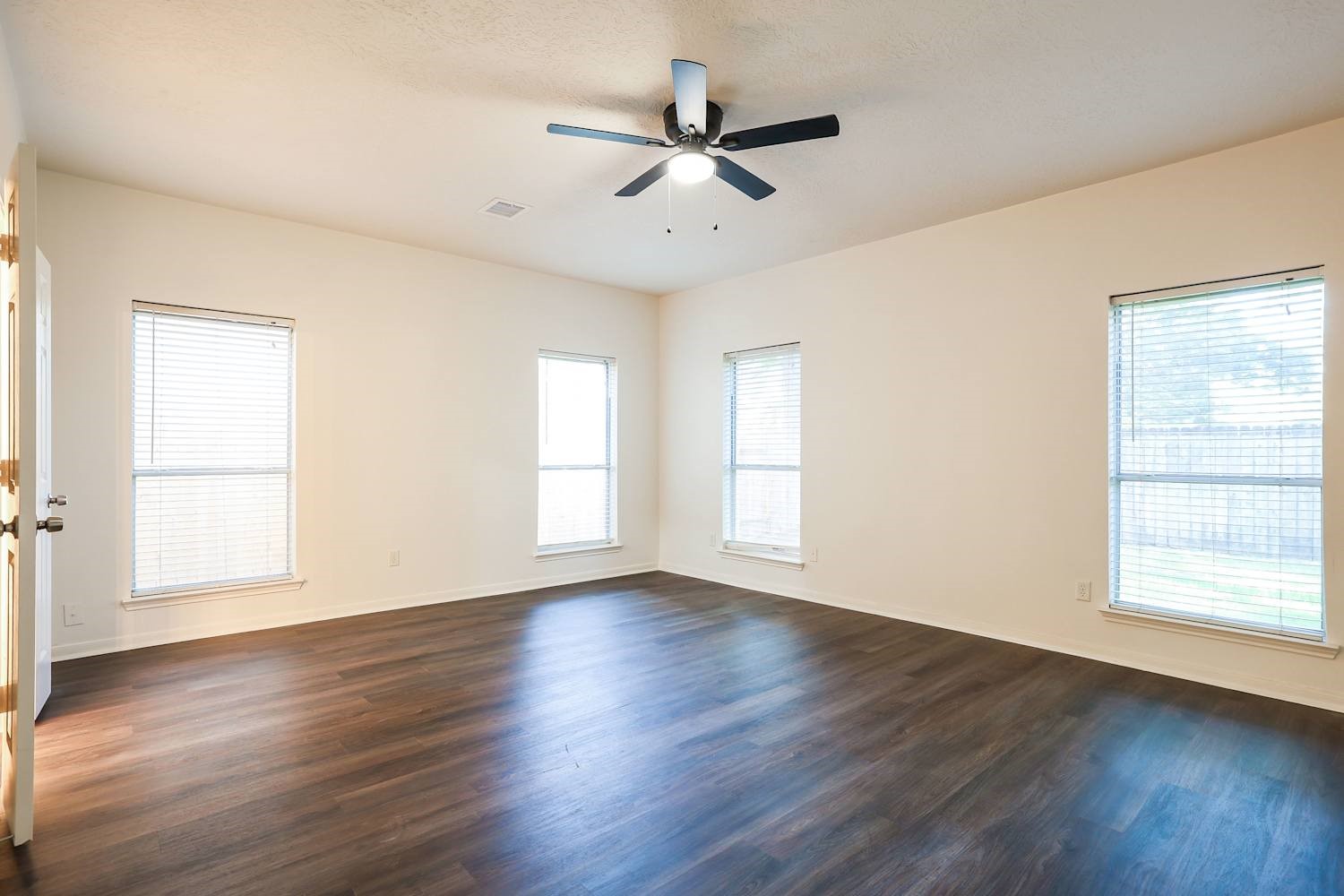 8618 Discus Drive Property Photo 5