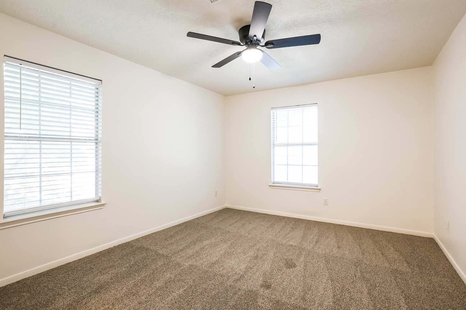 8618 Discus Drive Property Photo 14