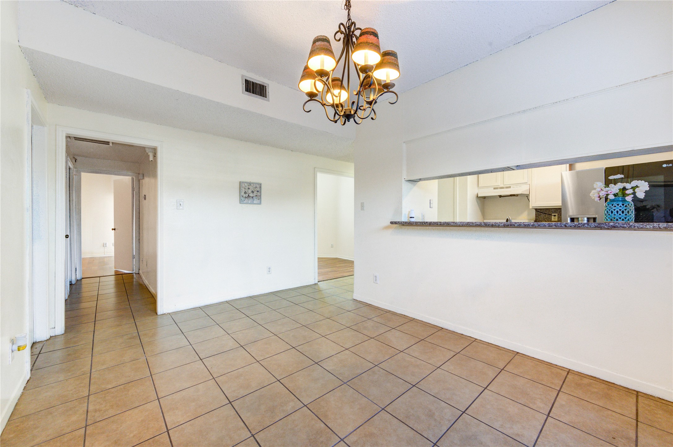 3741 Thistlemont Drive Property Photo 12