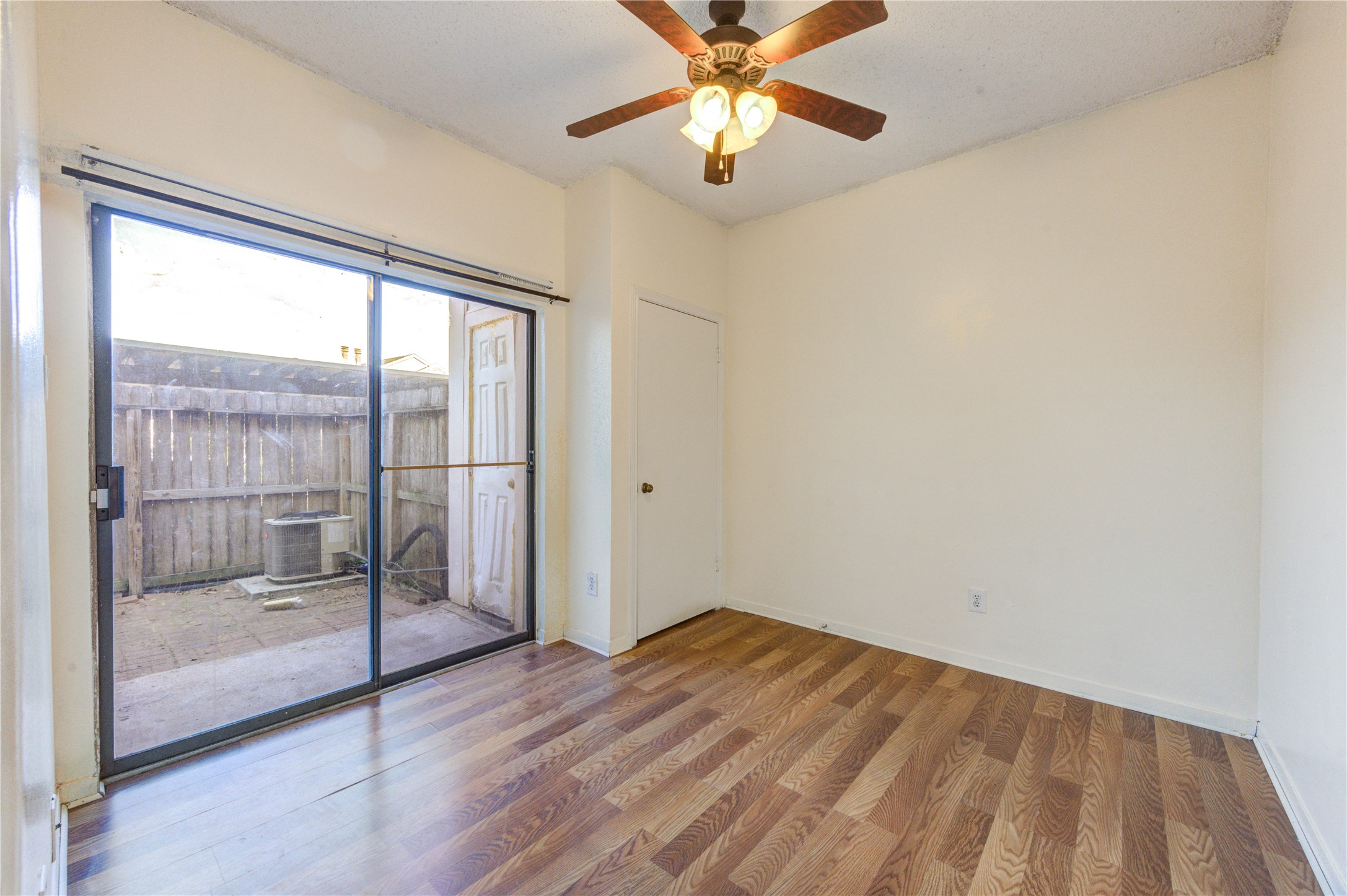 3741 Thistlemont Drive Property Photo 13
