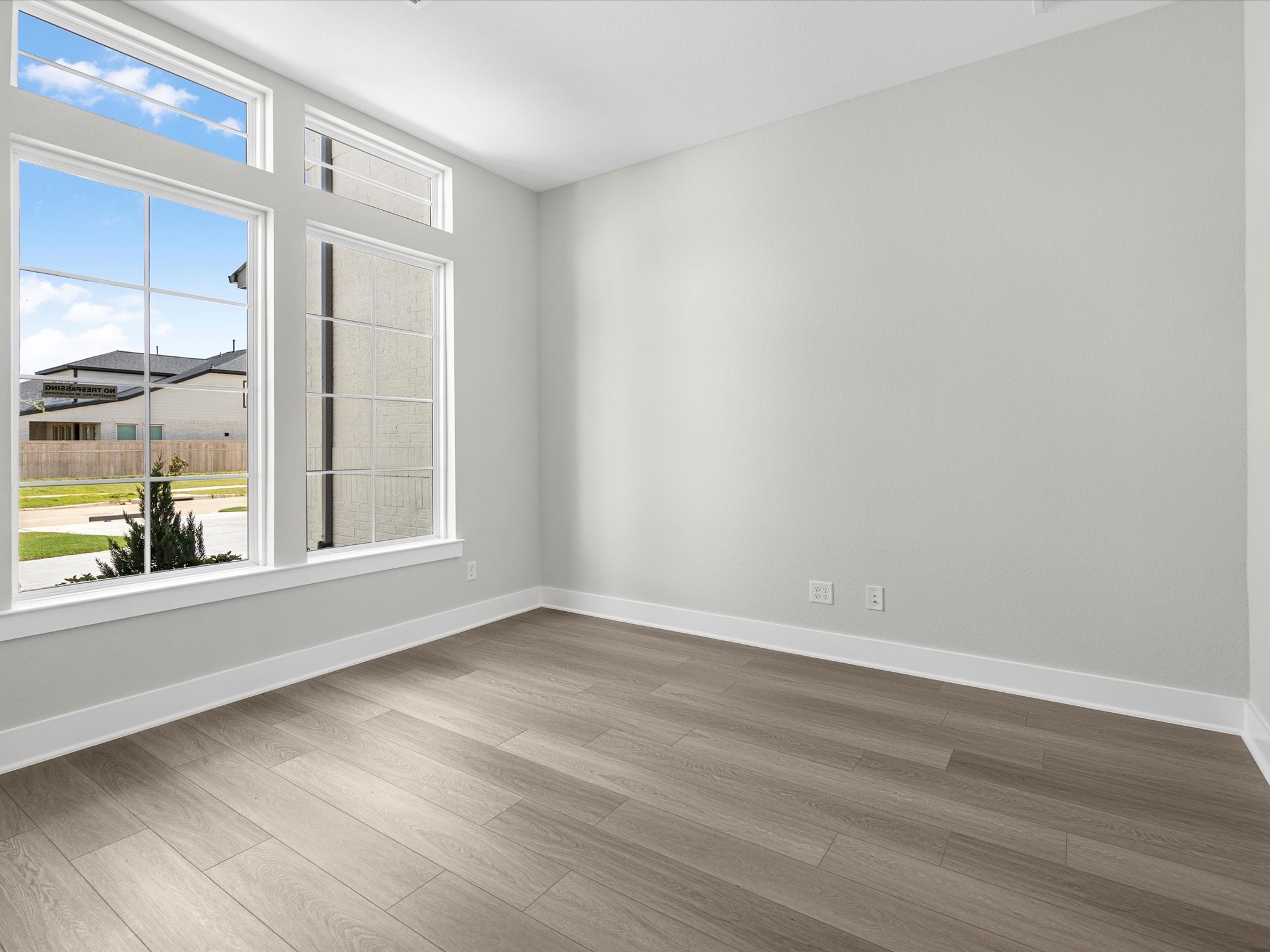 10506 Shoreline Sedge Lane Property Photo 14