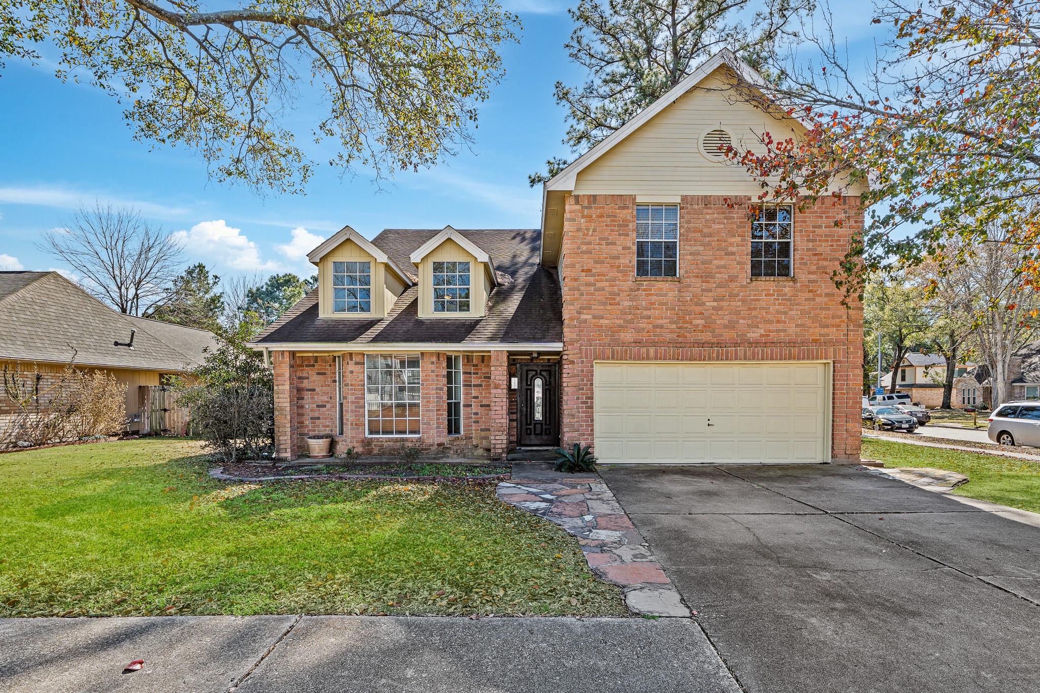 11123 Gatesden Drive Property Photo 2