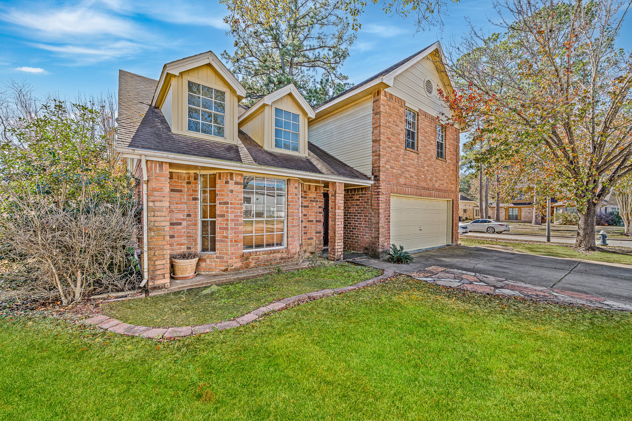 11123 Gatesden Drive Property Photo 3