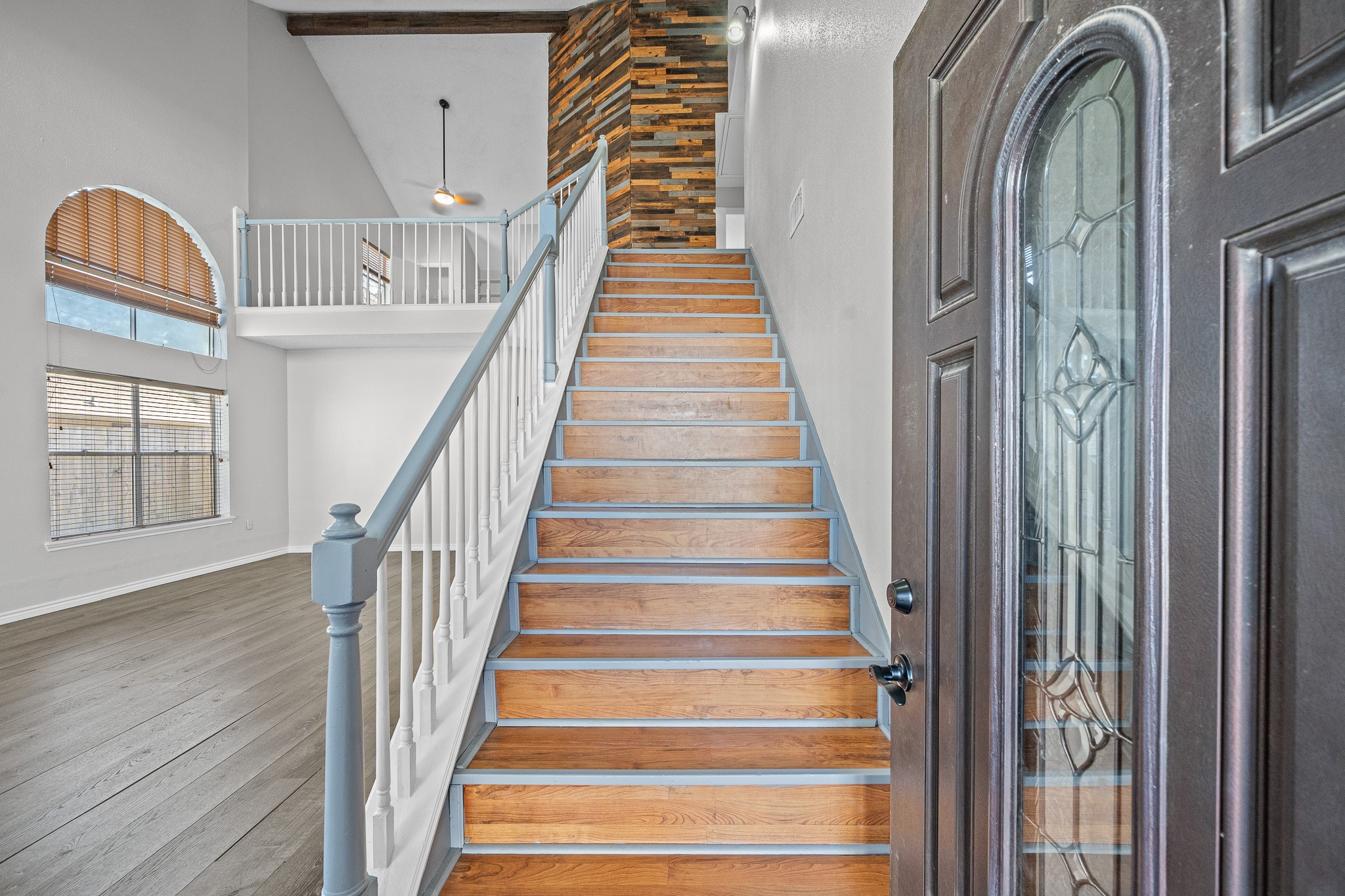 11123 Gatesden Drive Property Photo 4