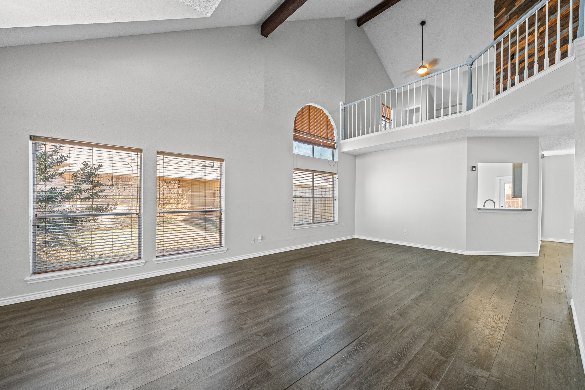 11123 Gatesden Drive Property Photo 5