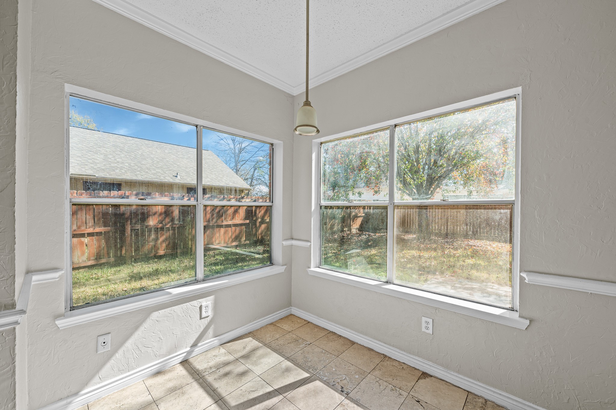 11123 Gatesden Drive Property Photo 12