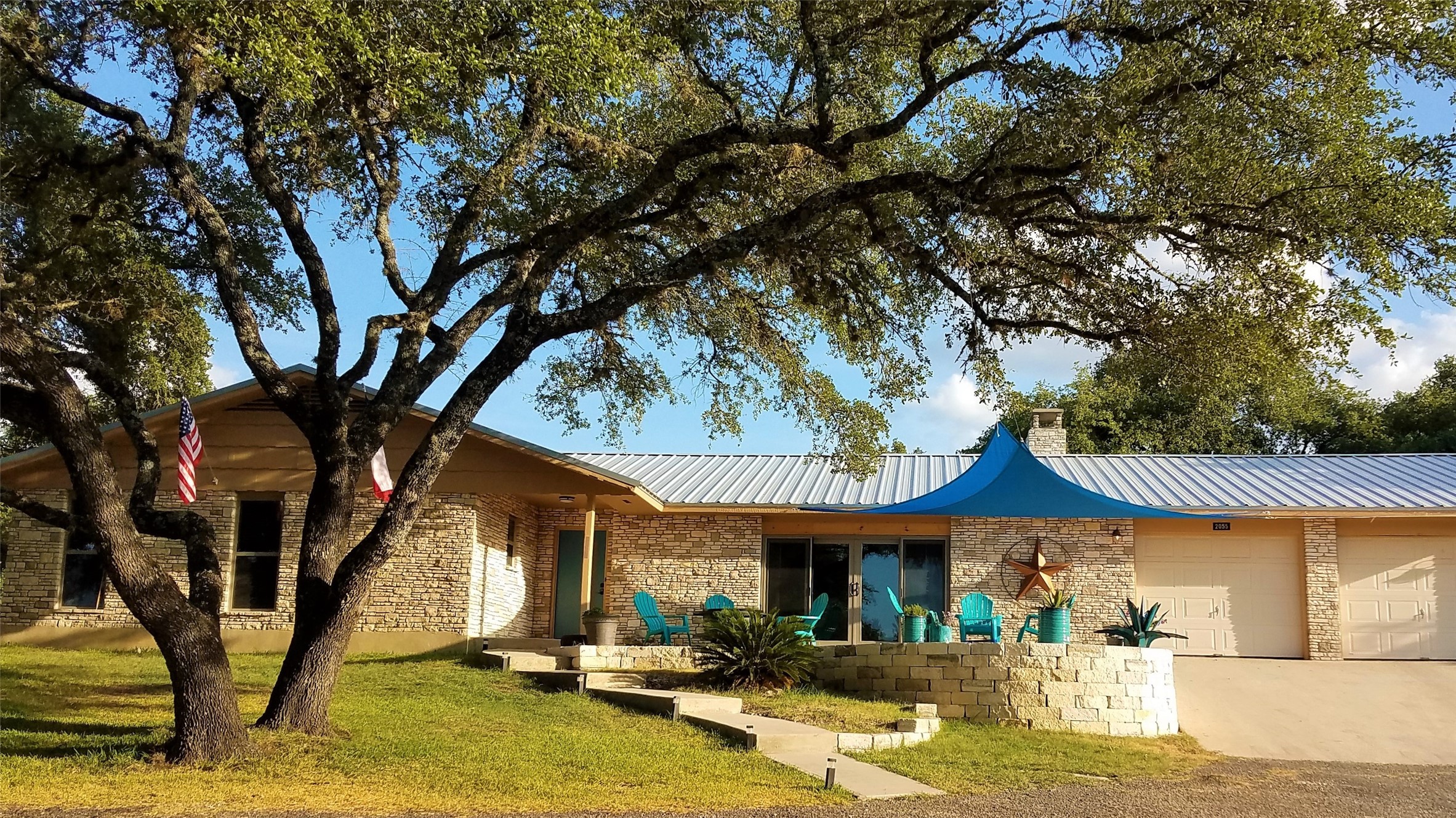 2055 Island View Property Photo 1
