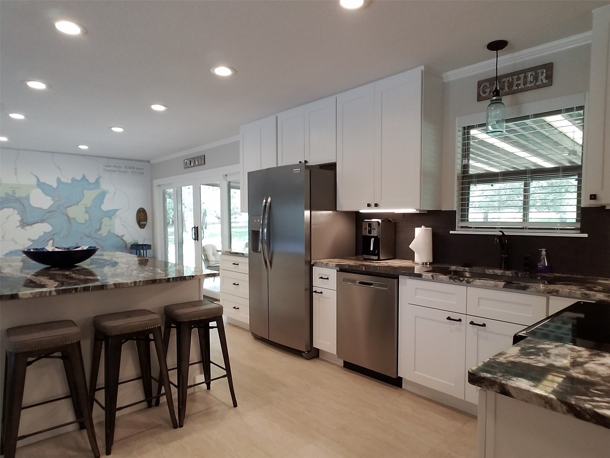 2055 Island View Property Photo 9