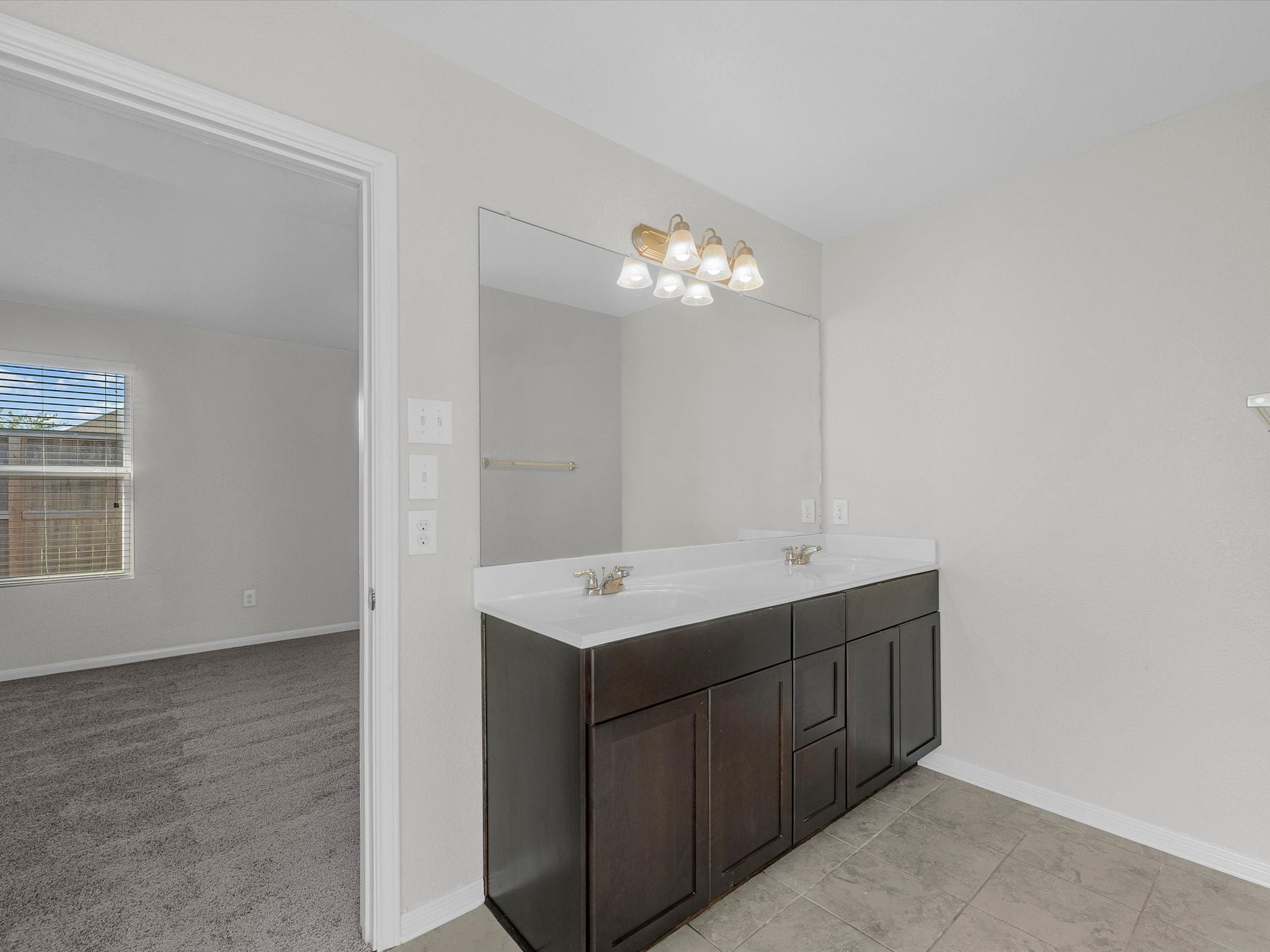2136 Pacific Loon Lane Property Photo 17
