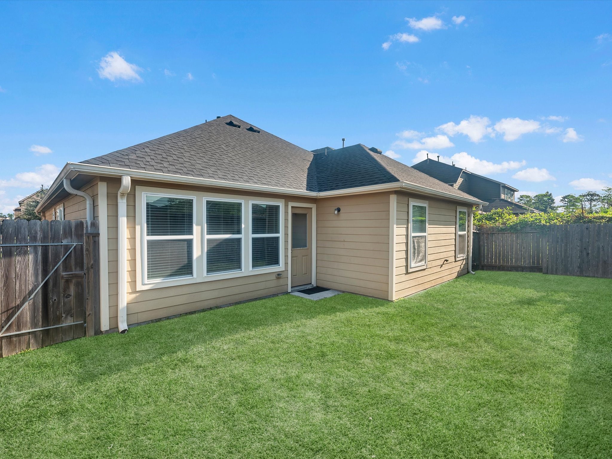 2136 Pacific Loon Lane Property Photo 23