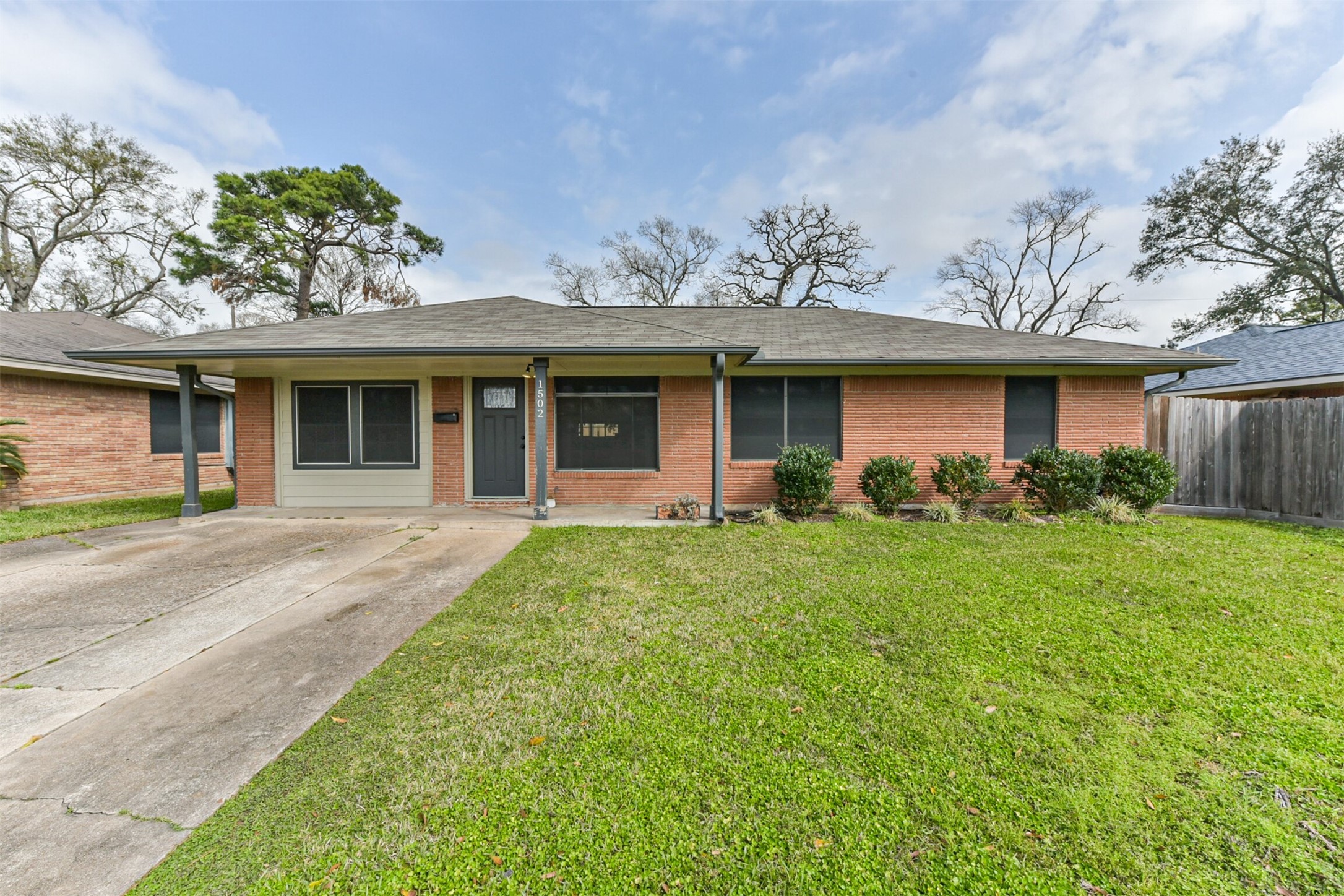 1502 Ansbury Drive Property Photo 2