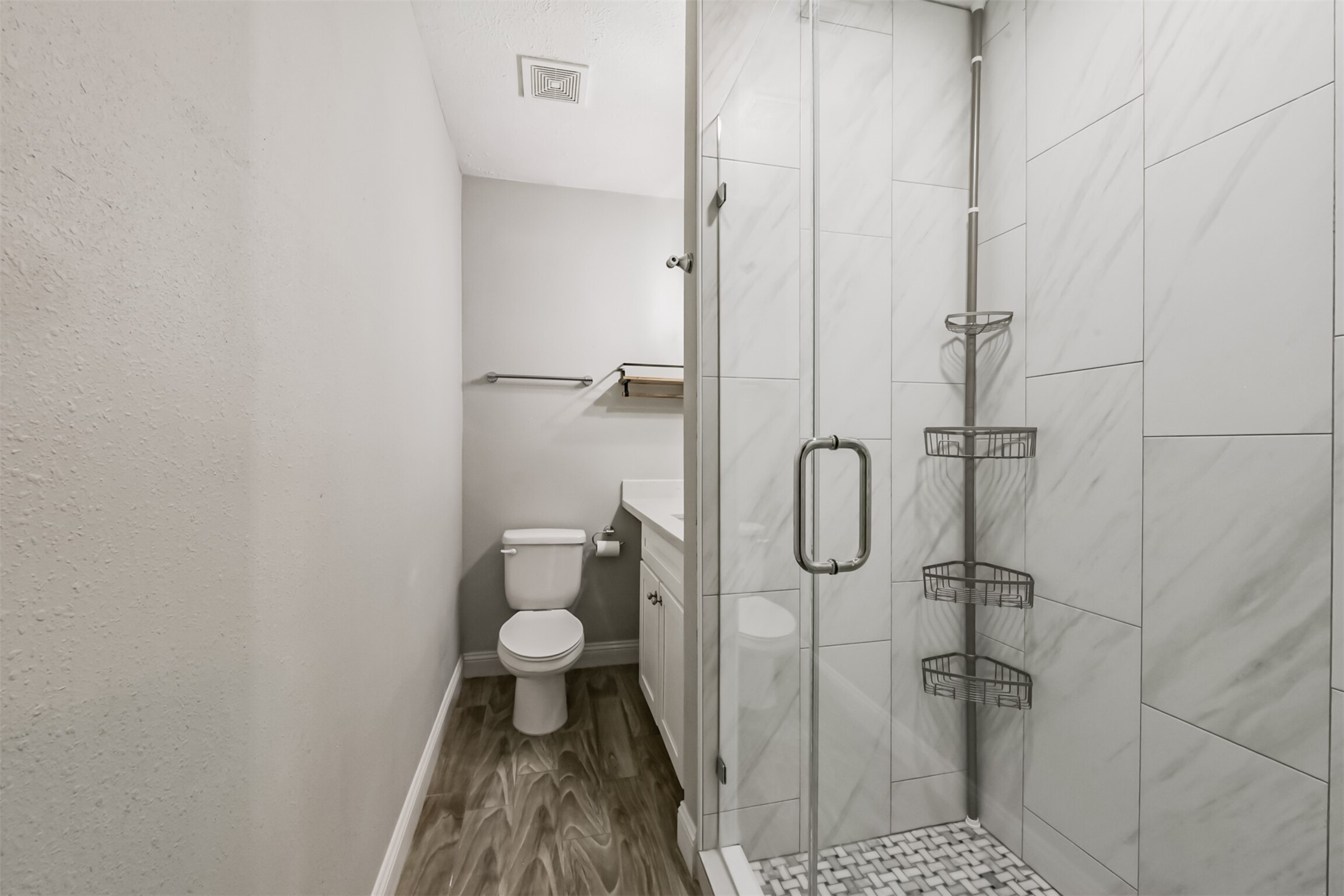 1502 Ansbury Drive Property Photo 17