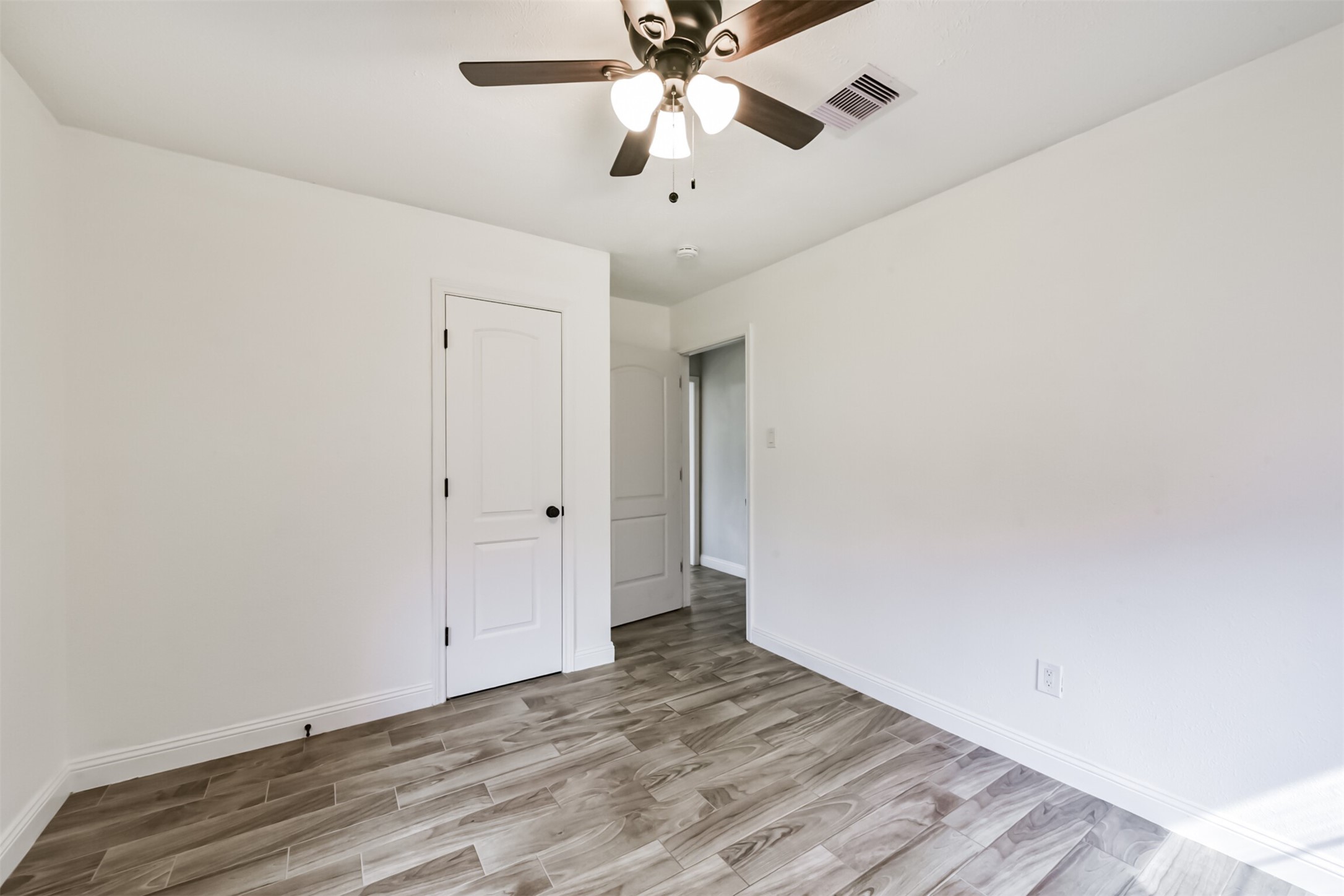 1502 Ansbury Drive Property Photo 23