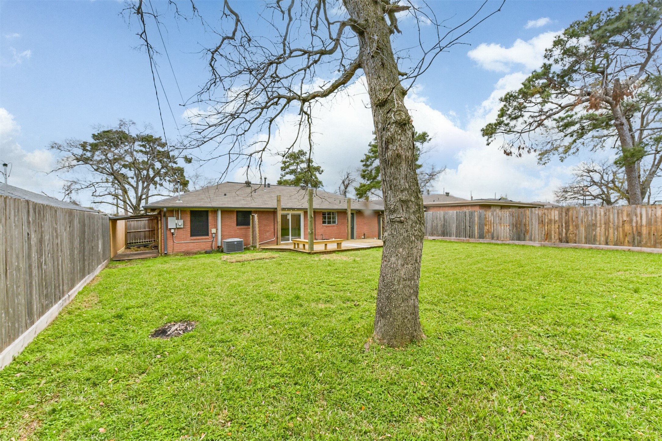 1502 Ansbury Drive Property Photo 28