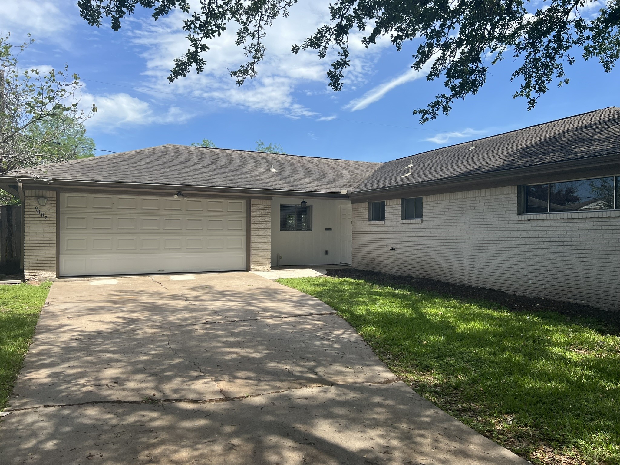 9007 Dunlap Street Property Photo 1