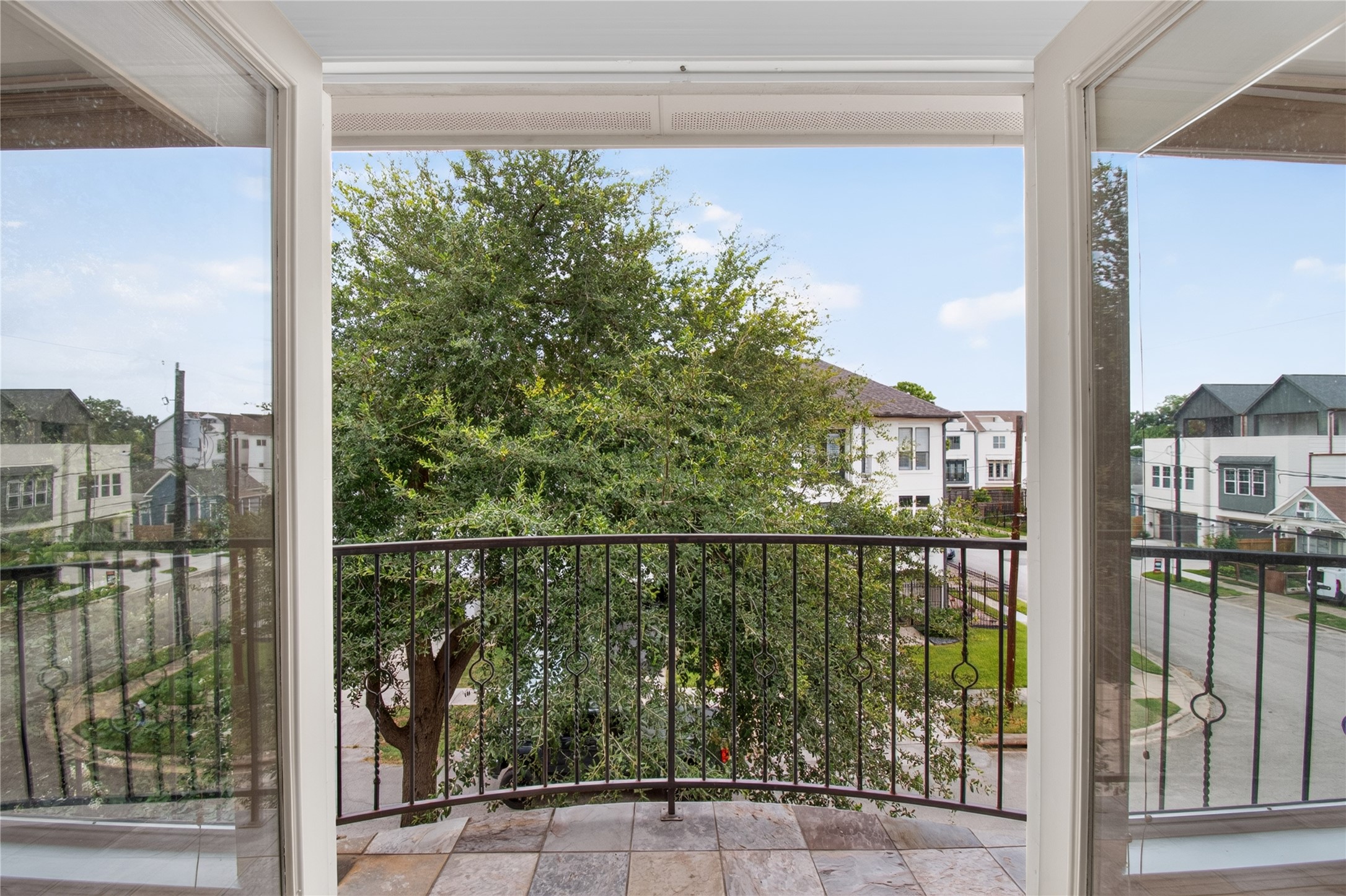 1318 Goliad Street Property Photo 22