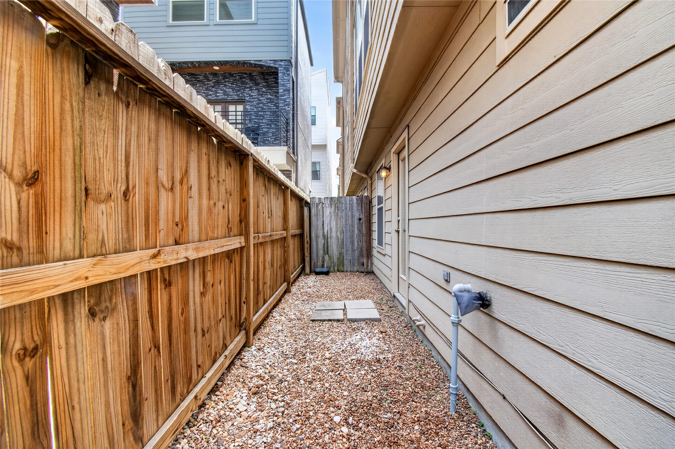 1318 Goliad Street Property Photo 39