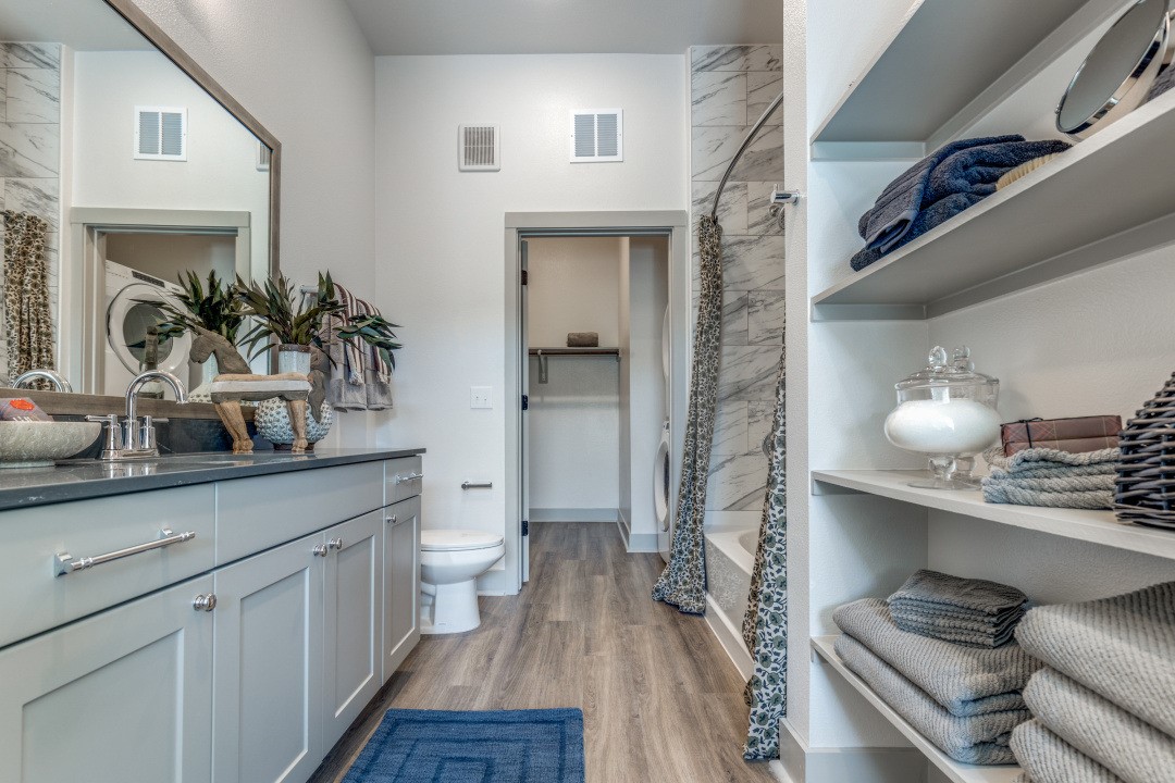 1950 Winrock 1401 Property Photo 9