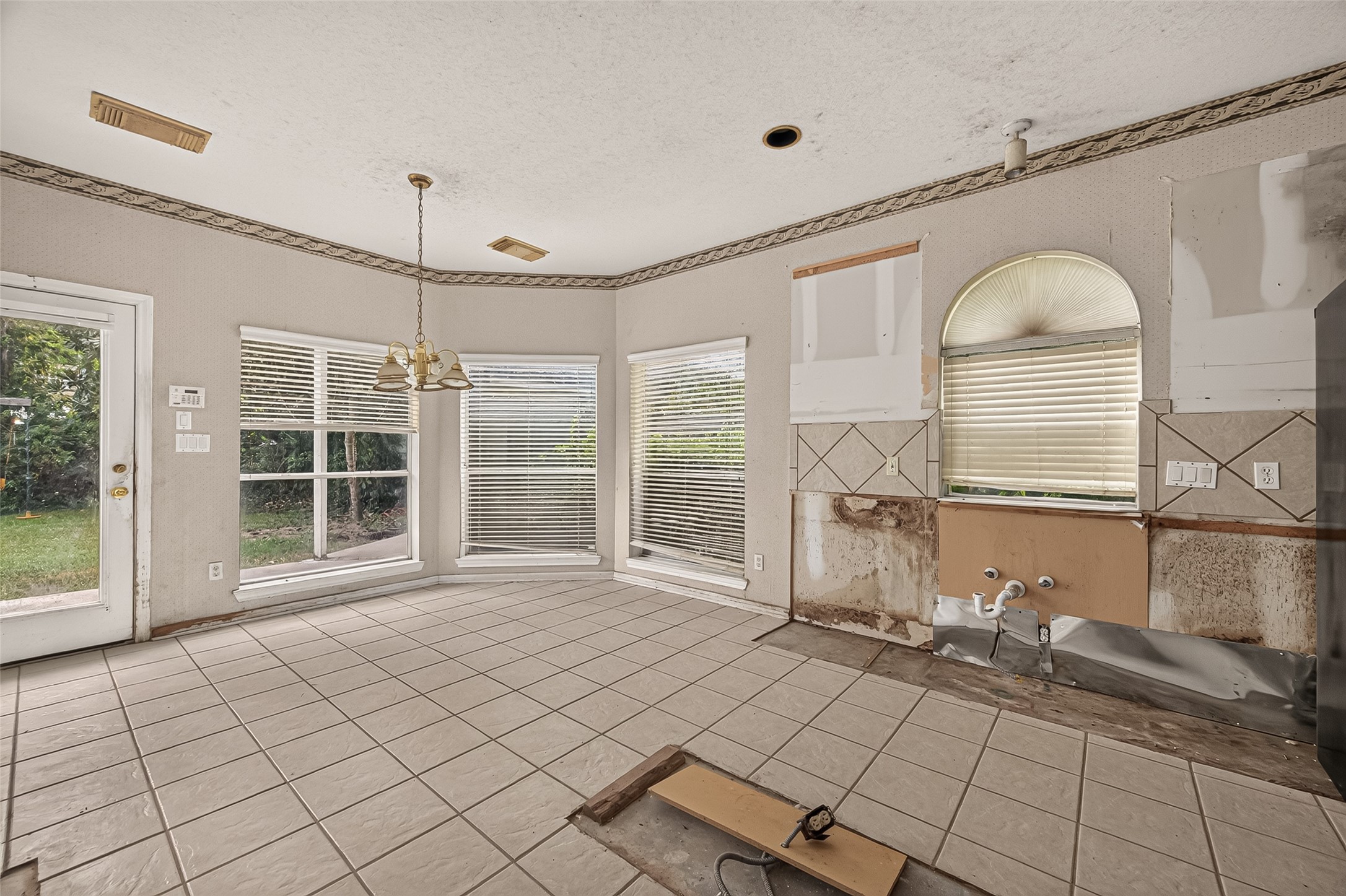 2602 Pinebend Drive Property Photo 9