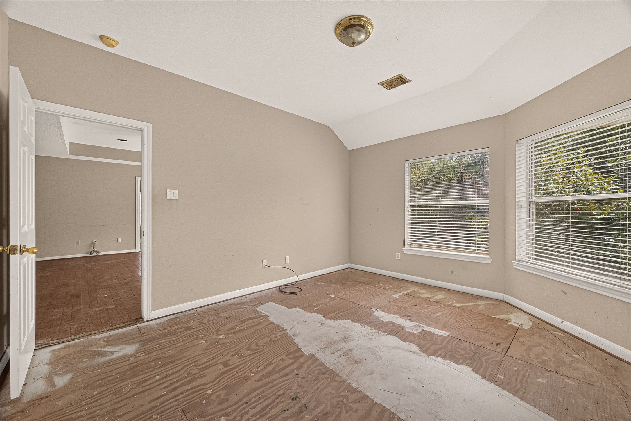 2602 Pinebend Drive Property Photo 17