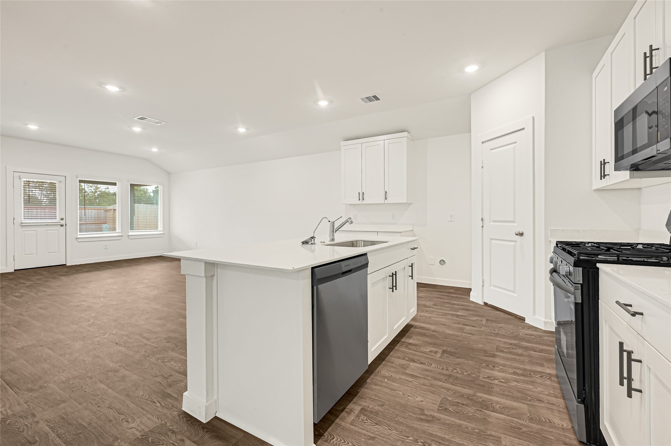 6718 Canyon Breeze Drive Property Photo 14
