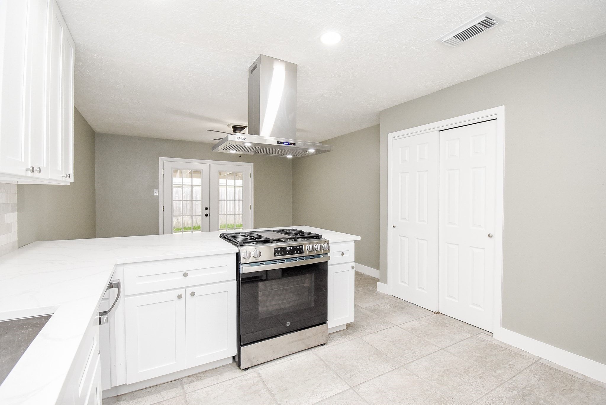 17330 Modbury Street Property Photo 12