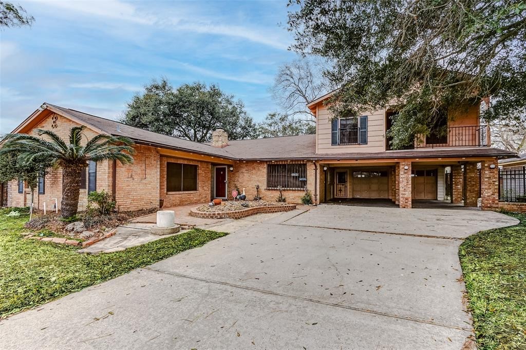 6831 Reed Road Property Photo 2