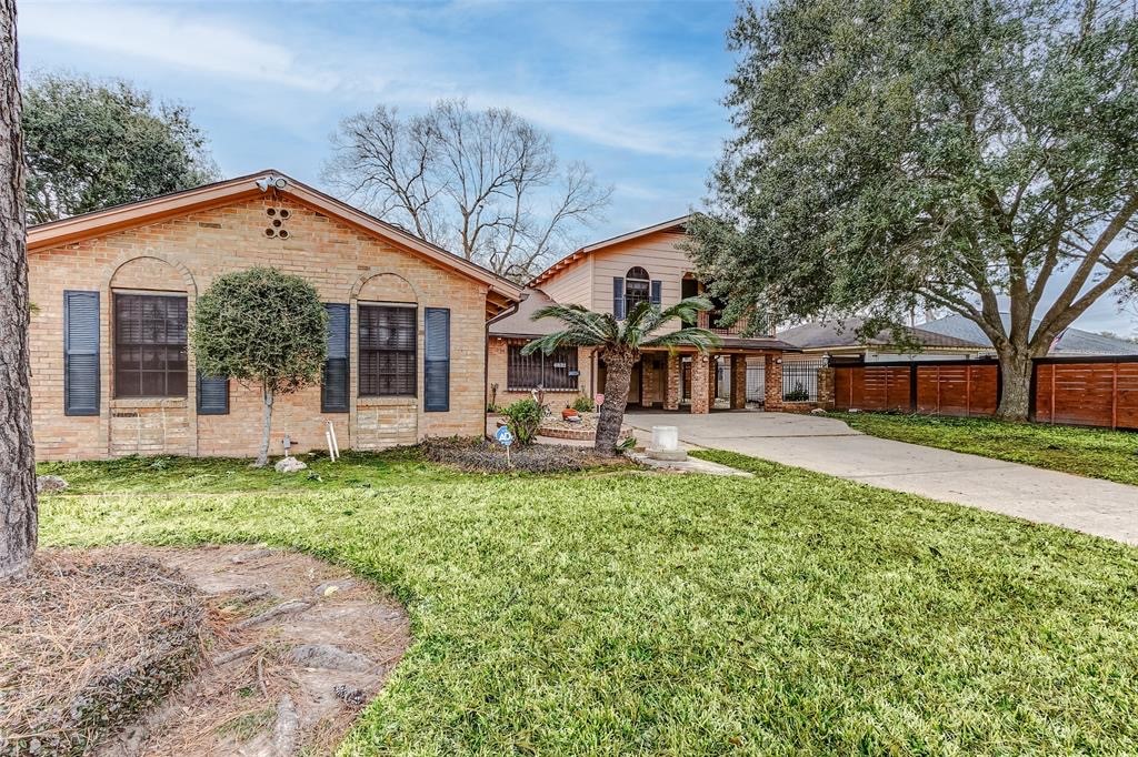 6831 Reed Road Property Photo 4