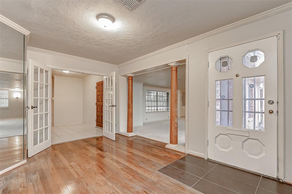 6831 Reed Road Property Photo 9