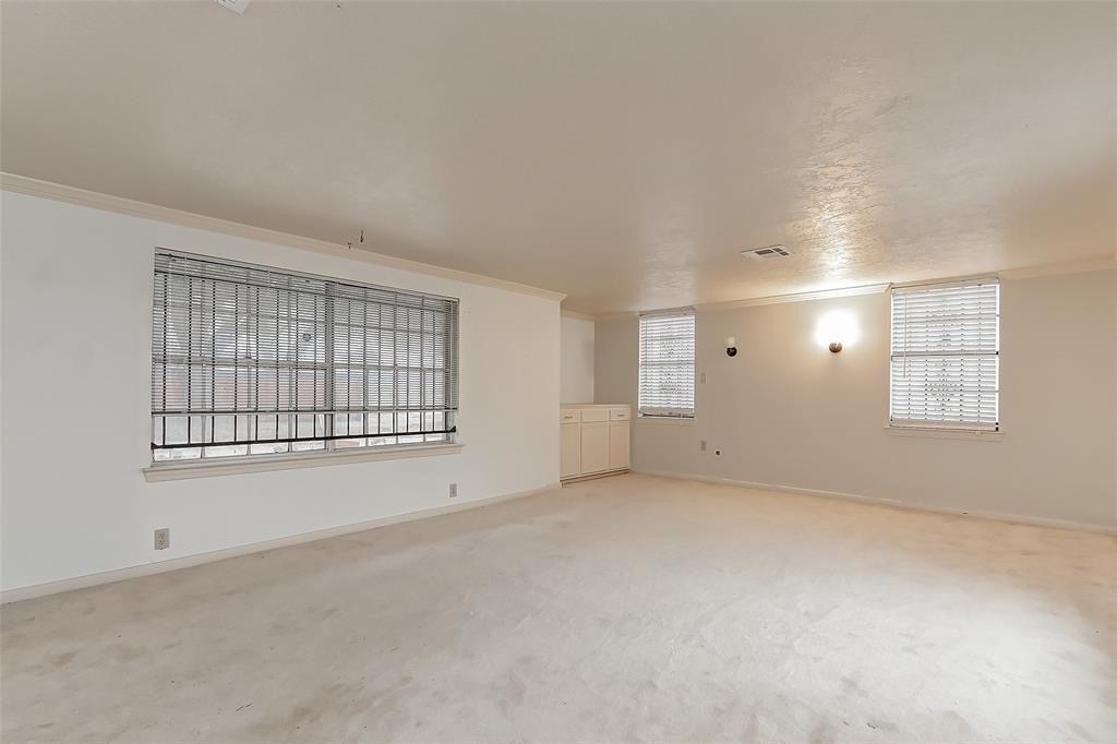 6831 Reed Road Property Photo 15