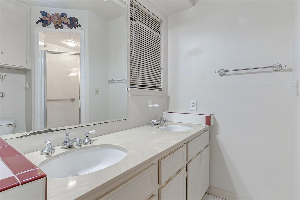 6831 Reed Road Property Photo 20