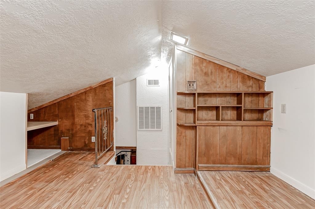 6831 Reed Road Property Photo 21