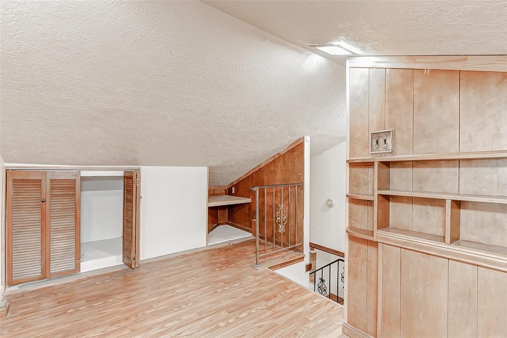 6831 Reed Road Property Photo 23