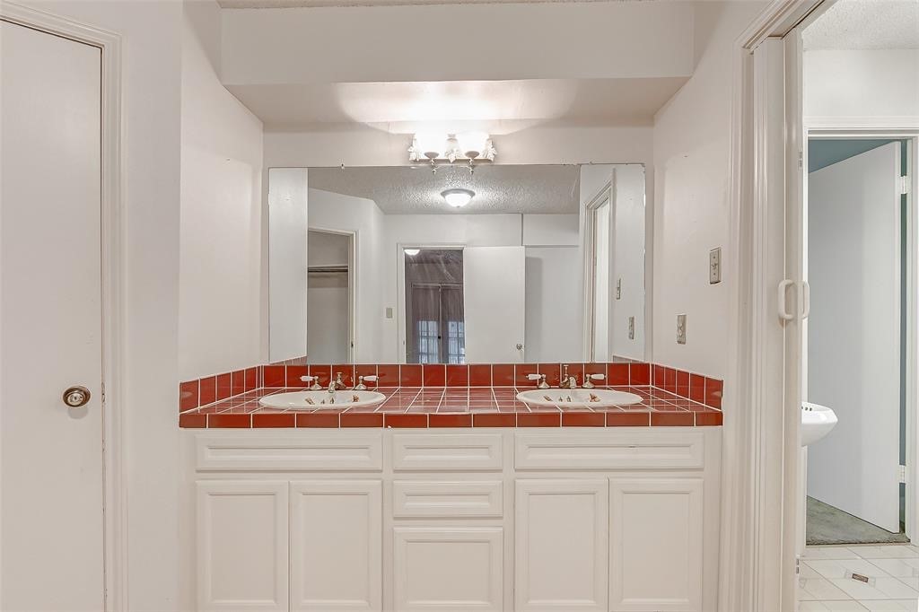 6831 Reed Road Property Photo 27