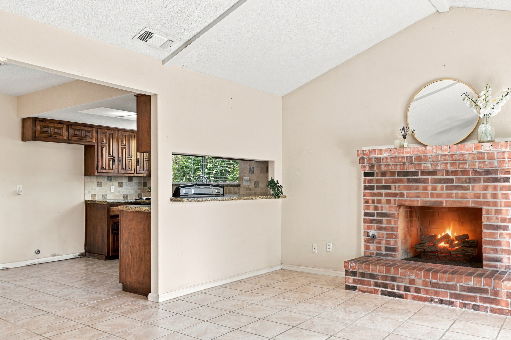 3906 Wintergreen Drive Property Photo 3