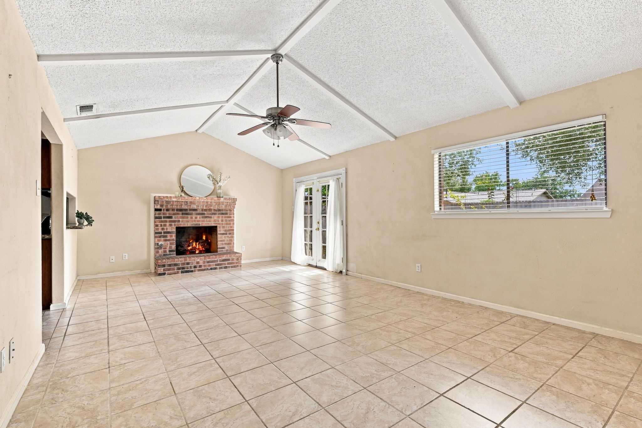 3906 Wintergreen Drive Property Photo 4